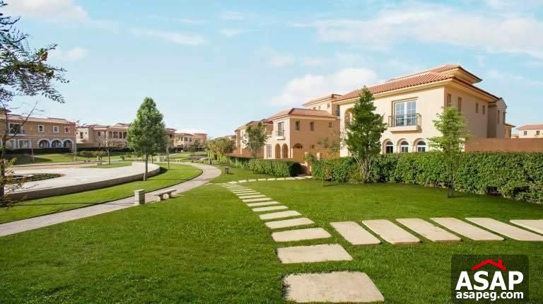 Apartment for Sale in Hyde Park Compound