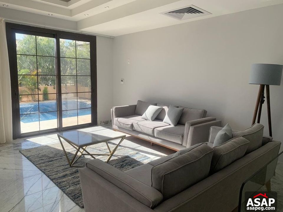 Villa with Pool for Rent in Hyde Park Villa with Pool for Rent in Hyde Park