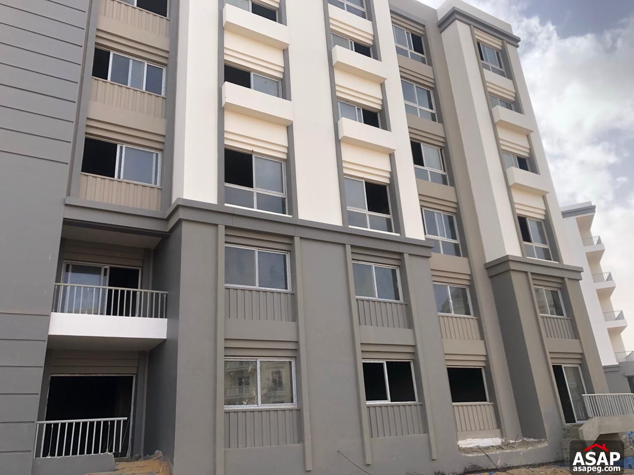 Apartment for Sale in Hyde Park Compound Apartment for Sale in Hyde Park Compound