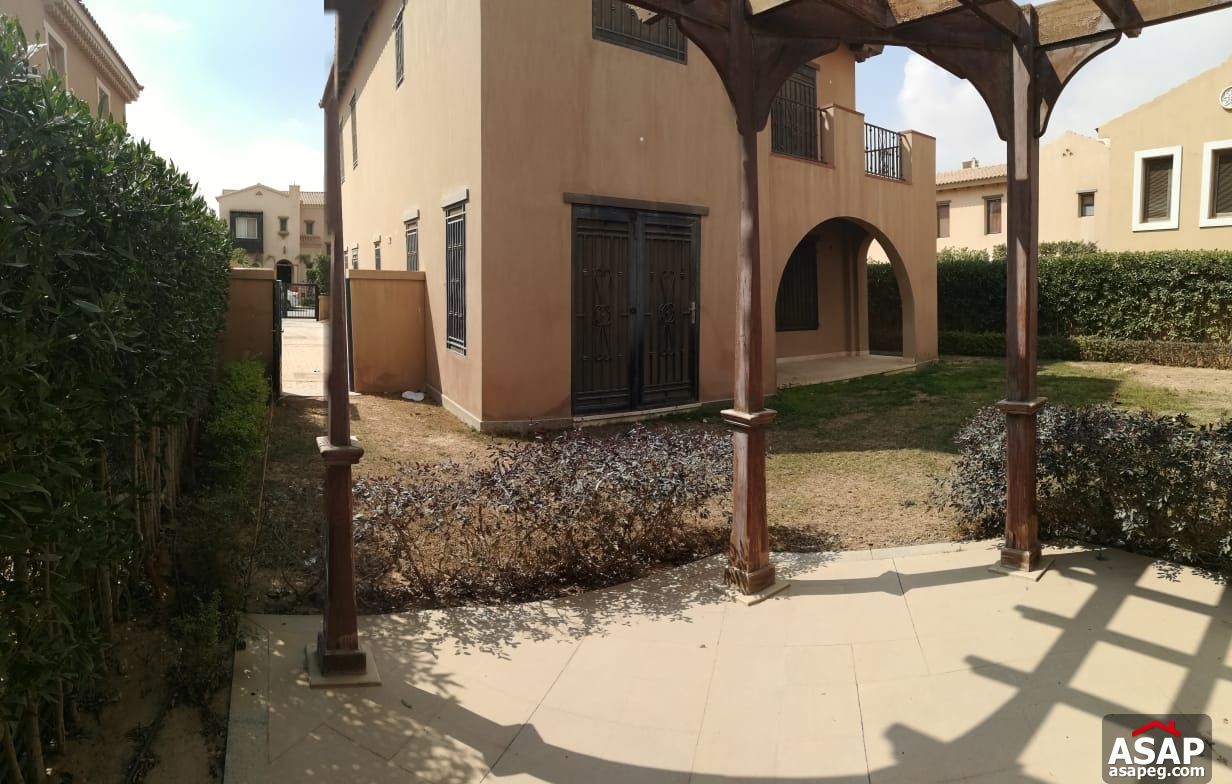 Villa for Sale in New Cairo compounds - Mivida