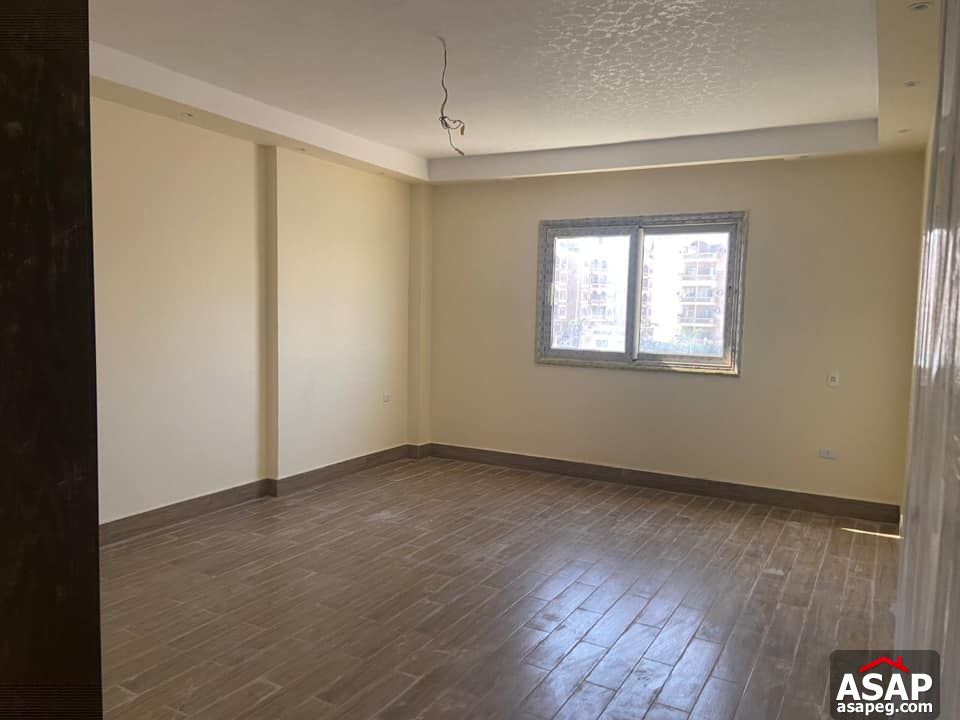 Town House for Rent in Les Rois Town House for Rent in Les Rois