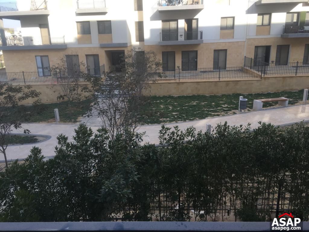 Apartment with Garden View in Eastown Apartment with Garden View in Eastown