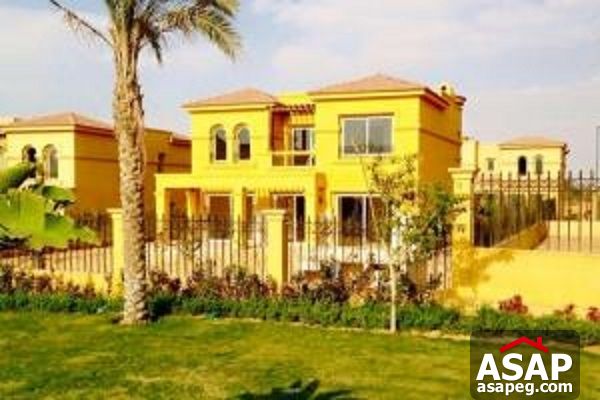 Villa for sale in Fountain Park New Cairo