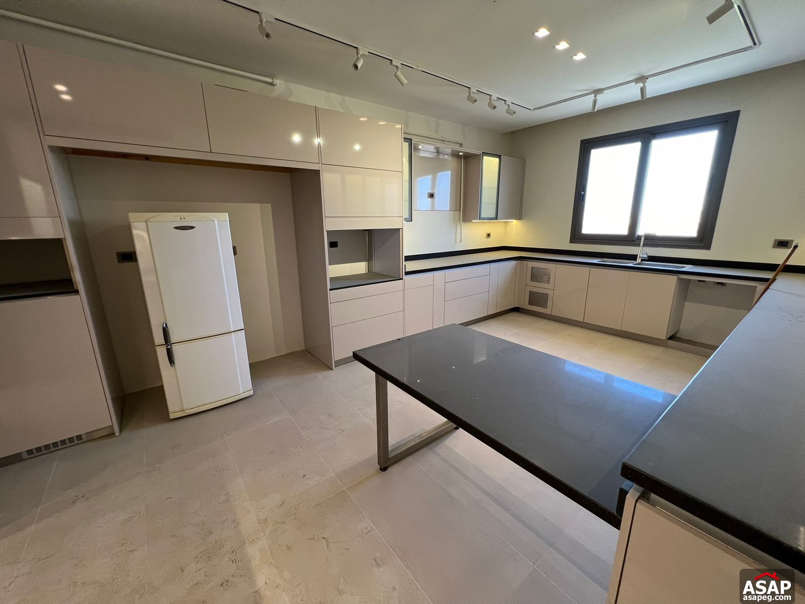 Semi Furnished Apartment for Rent in Silver Palm Semi Furnished Apartment for Rent in Silver Palm