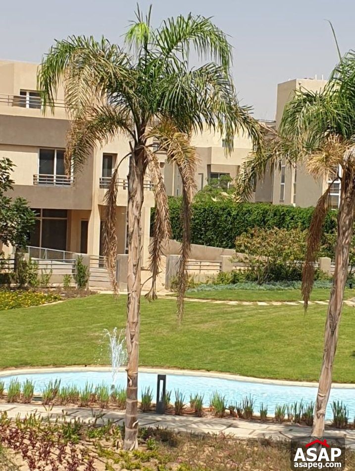 Villa for Sale in the Square Compound