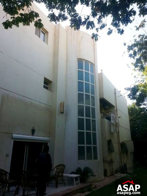 Villa with Big Garden for Sale in Rehab