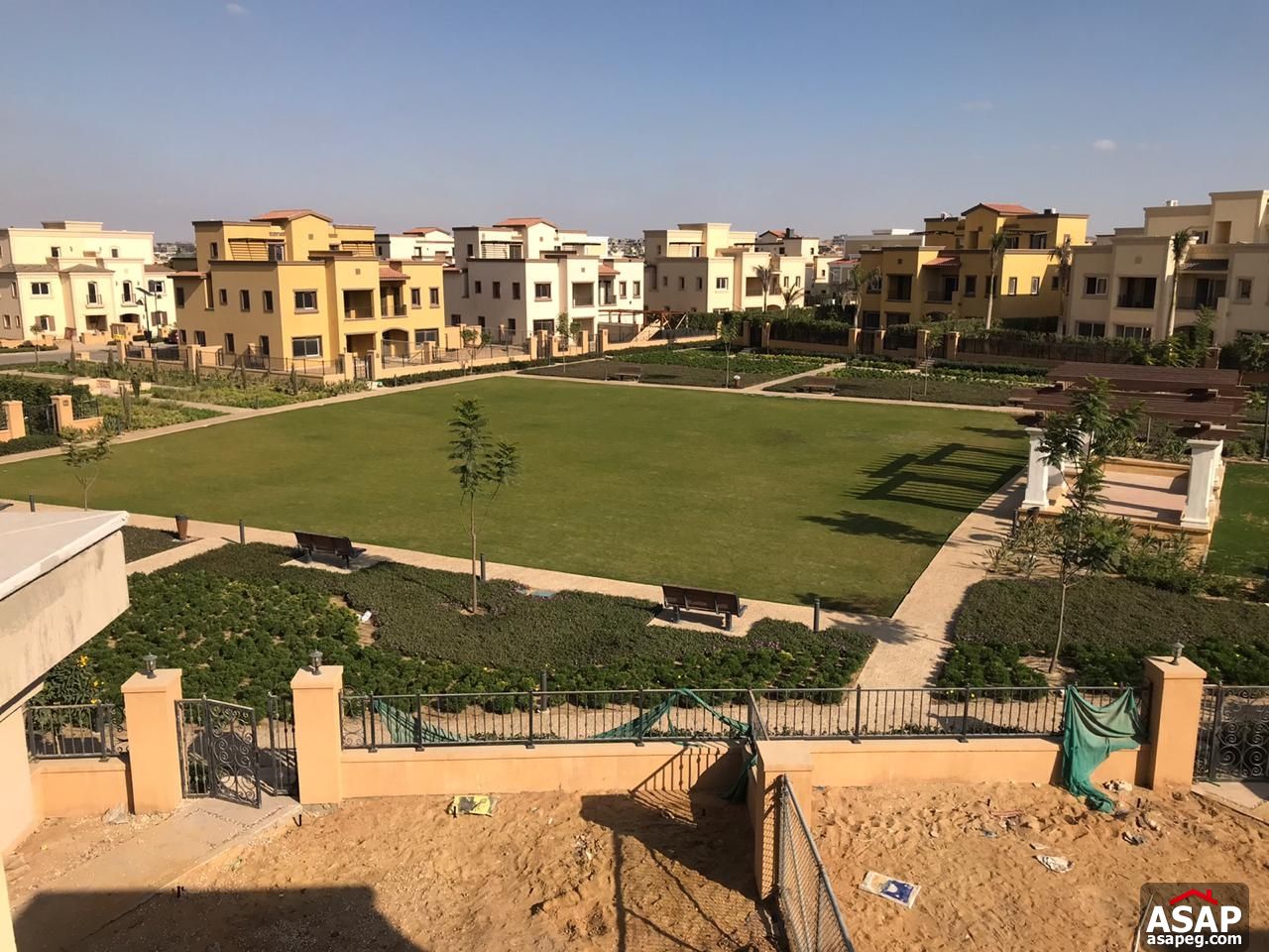 Twin House for Rent in Mivida Emaar