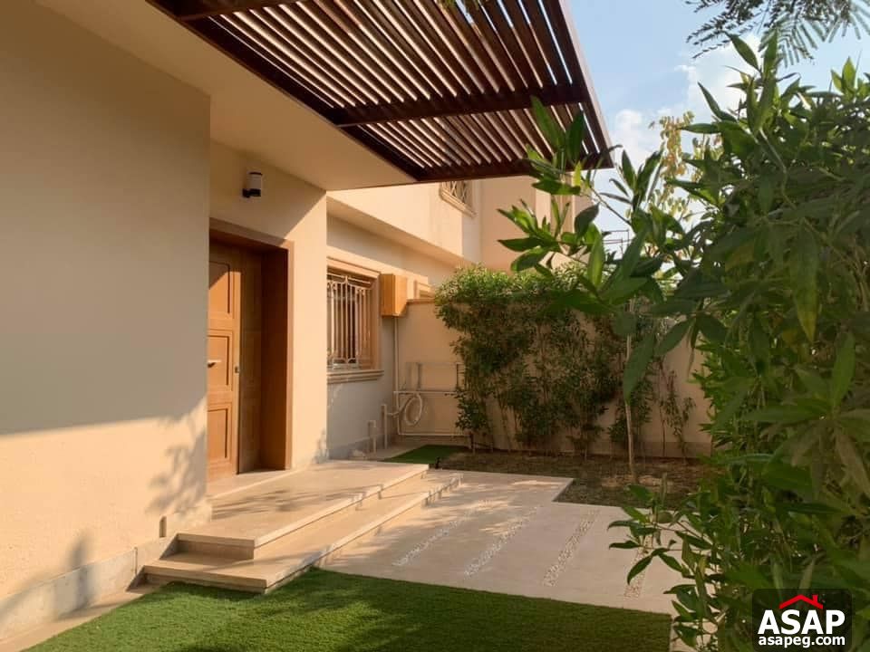 Twin House for Rent in Greens Compound