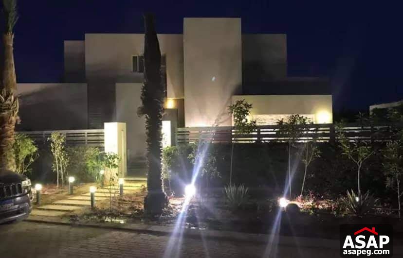 Finished Villa for Sale in Hacienda Bay