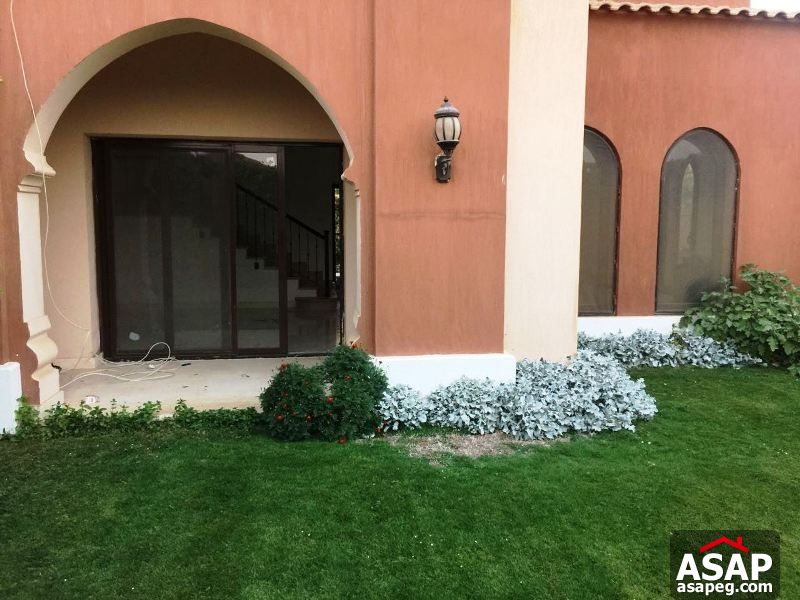Villa with Big Garden for Rent in New Cairo