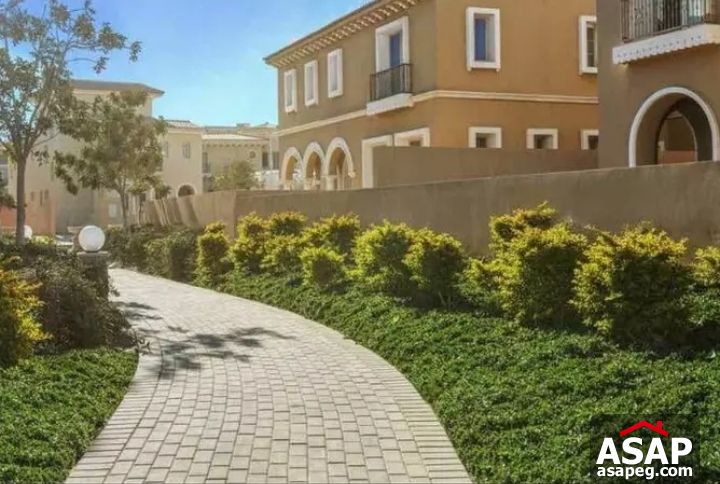 Villa for Sale in Hyde Park Compound Villa for Sale in Hyde Park Compound