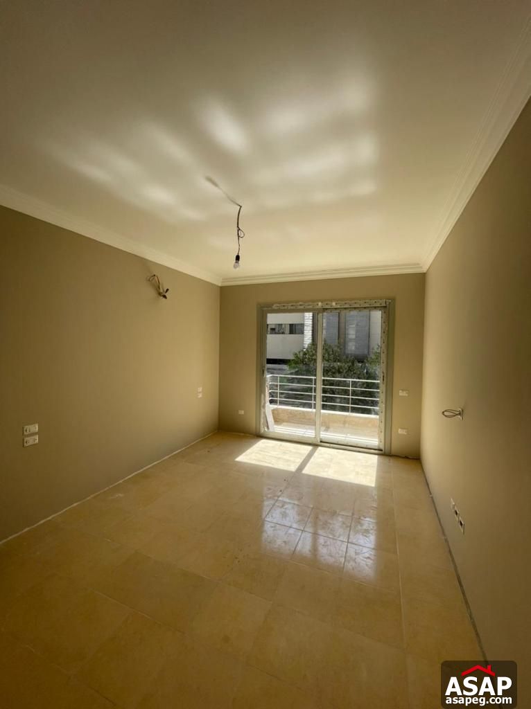 Duplex with Garden for Sale in Village Avenue Duplex with Garden for Sale in Village Avenue