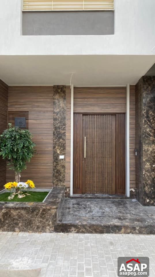 Town House for Rent in Palm Hills Town House for Rent in Palm Hills