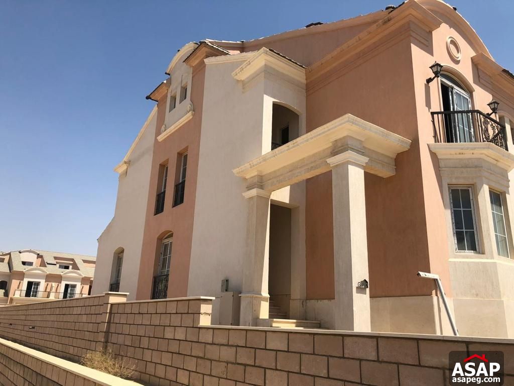 Town House for Sale in Layan Compound Town House for Sale in Layan Compound