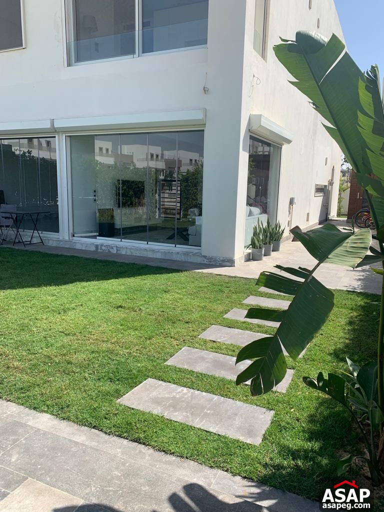 Twin House for Sale in Hyde Park