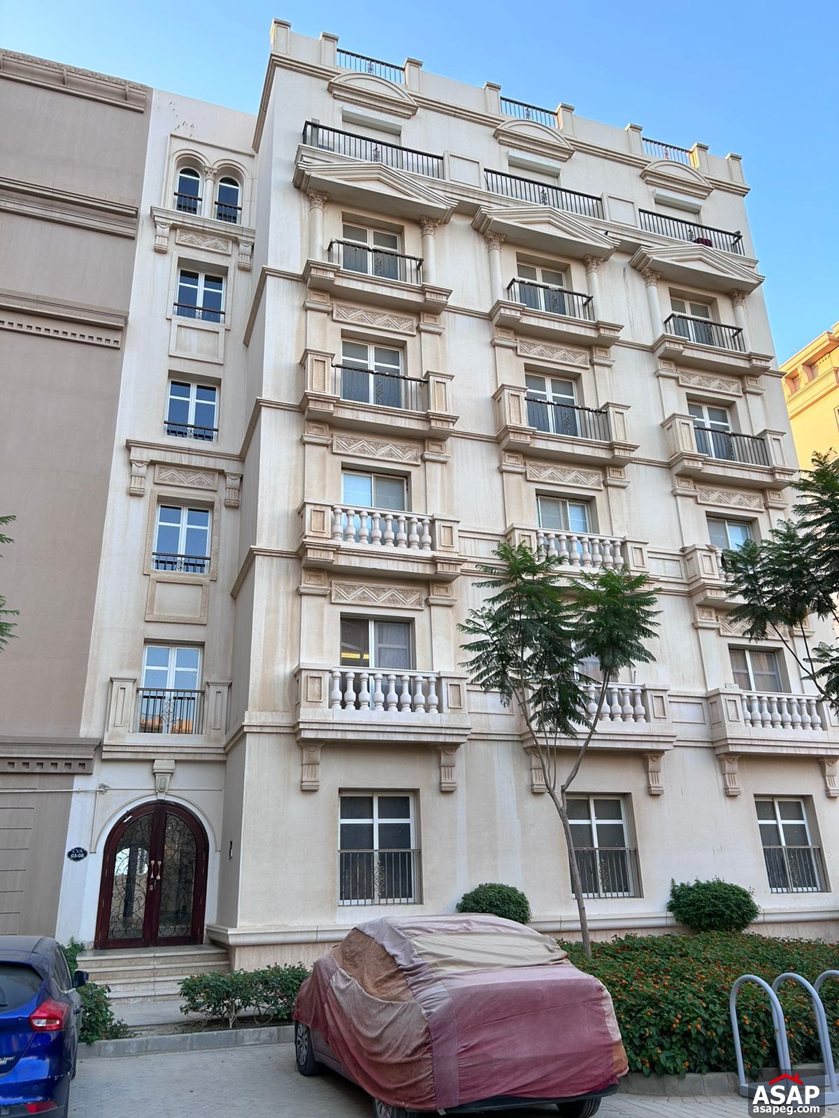 Apartment for Sale in Hyde Park Compound Apartment for Sale in Hyde Park Compound