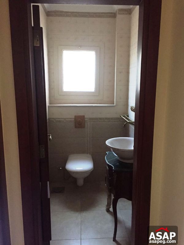 Villa for Rent in 6 October with a nice garden