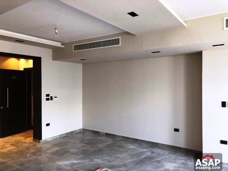 Property with Garden View in Eastown Property with Garden View in Eastown