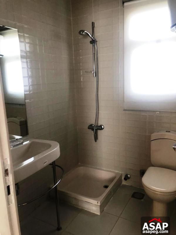 Penthouse for Rent in the Village Palm Hills