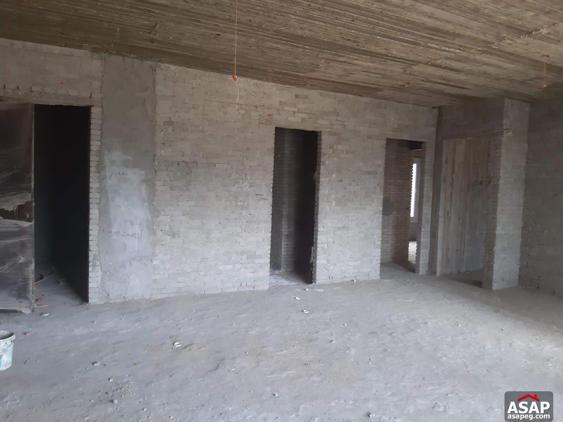 Apartment for Sale in Village Gate Apartment for Sale in Village Gate