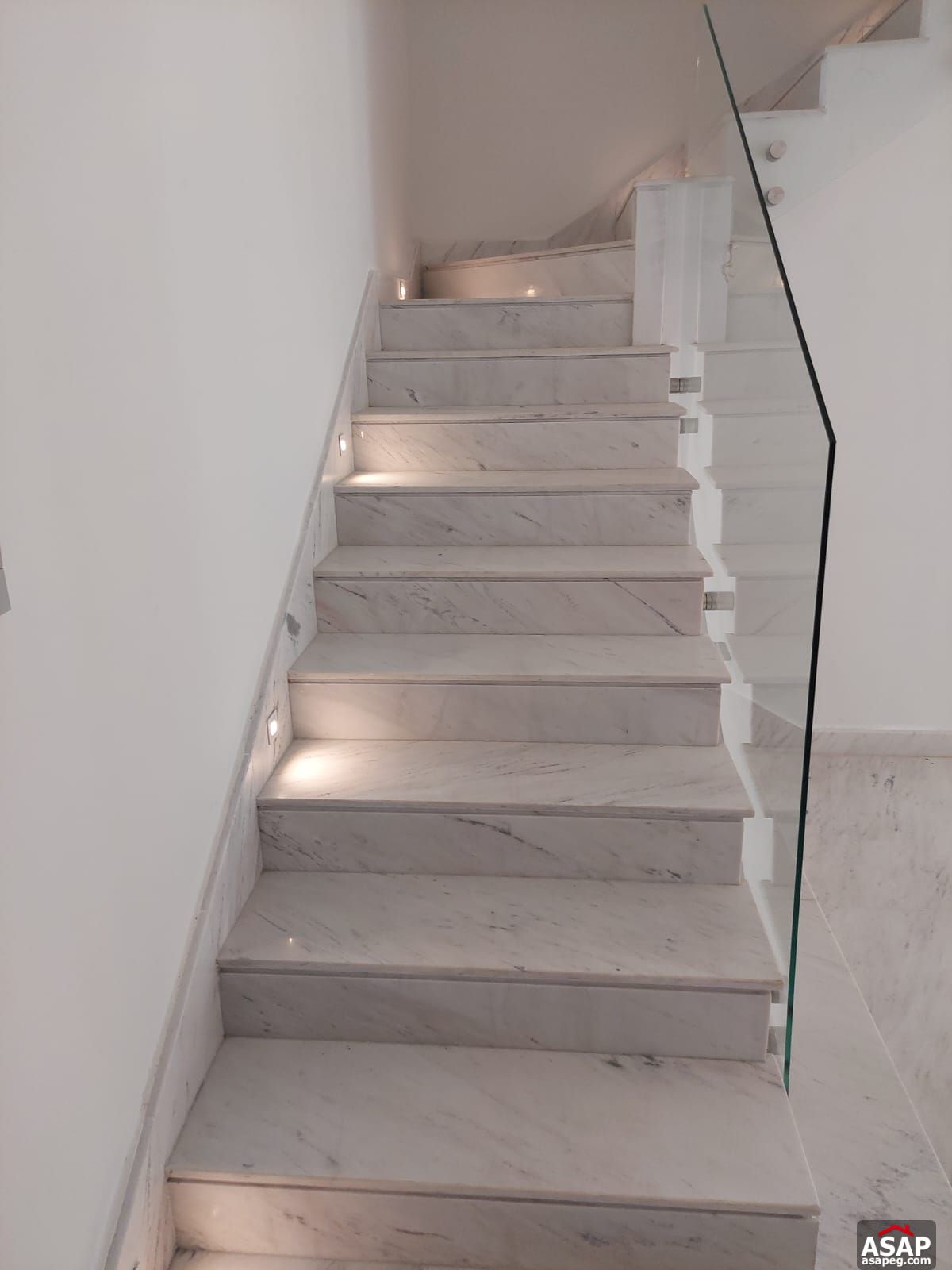 Triplex with Roof for Rent in Eastown Sodic