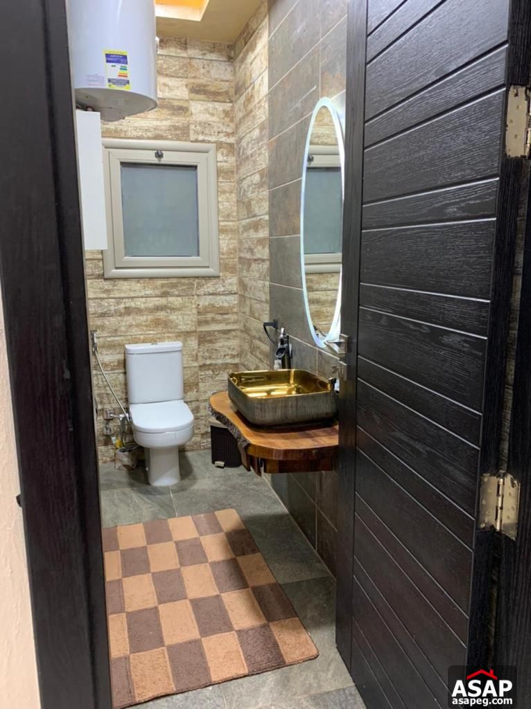 Penthouse with Roof for Sale in Galleria Moon Valley Penthouse with Roof for Sale in Galleria Moon Valley