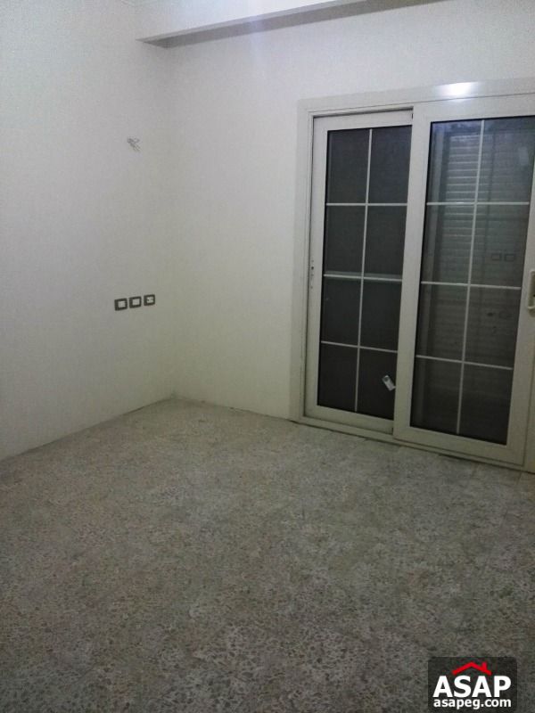 Apartment for Sale in West Golf Apartment for Sale in West Golf