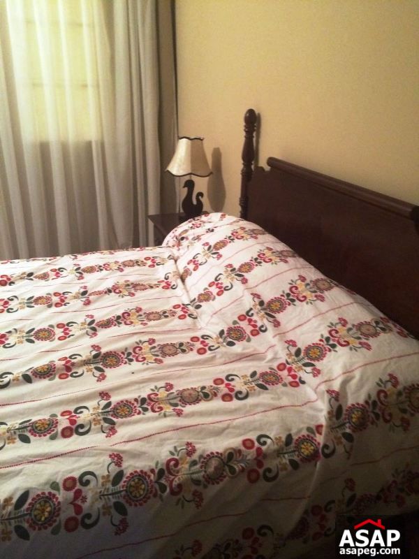 Villa with Private Garden in New Cairo for Rent