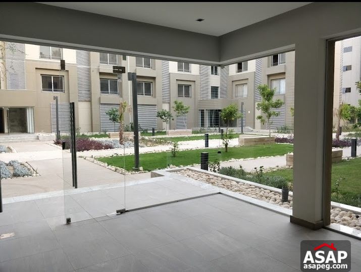 Duplex with Garden for Sale in Village Avenue Compound