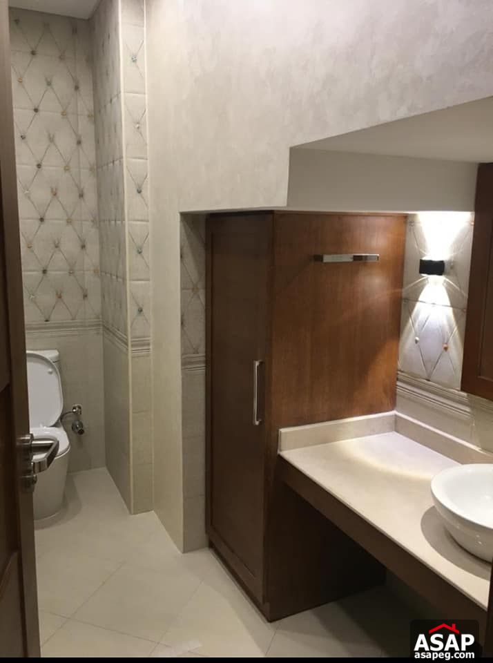 Duplex with Garden for Rent in Village Avenue Duplex with Garden for Rent in Village Avenue