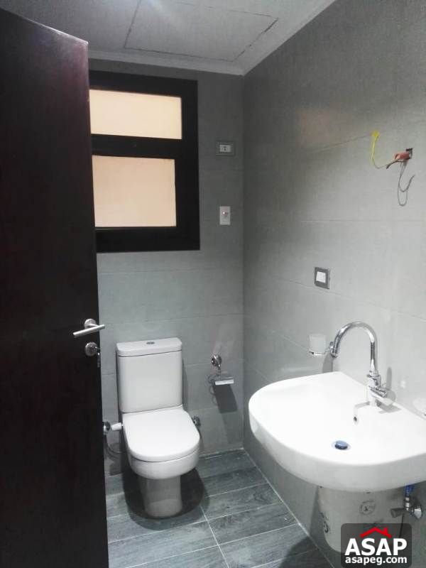 Apartment for Rent in West Golf Apartment for Rent in West Golf