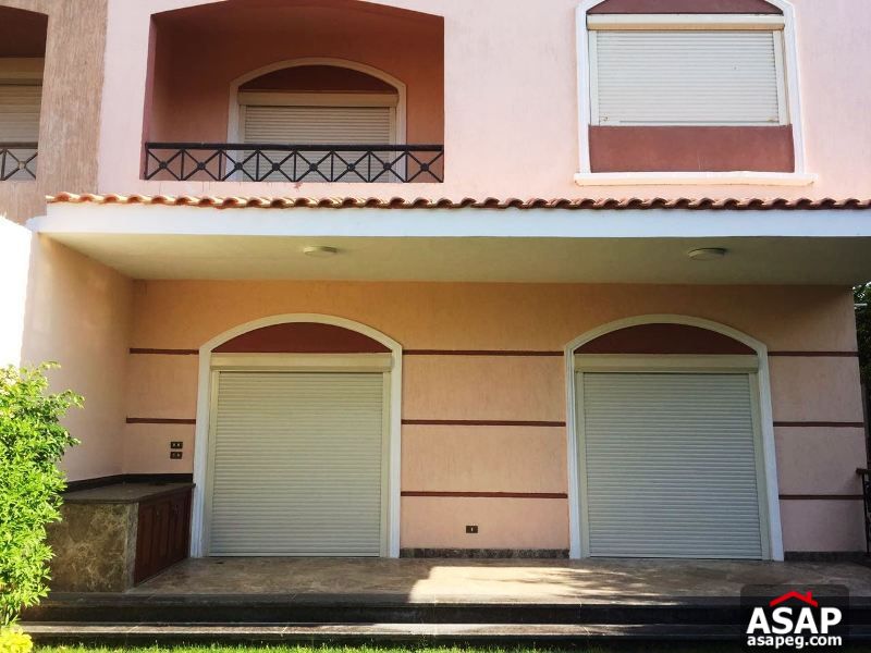 Villa for Rent in 6 October with a nice garden