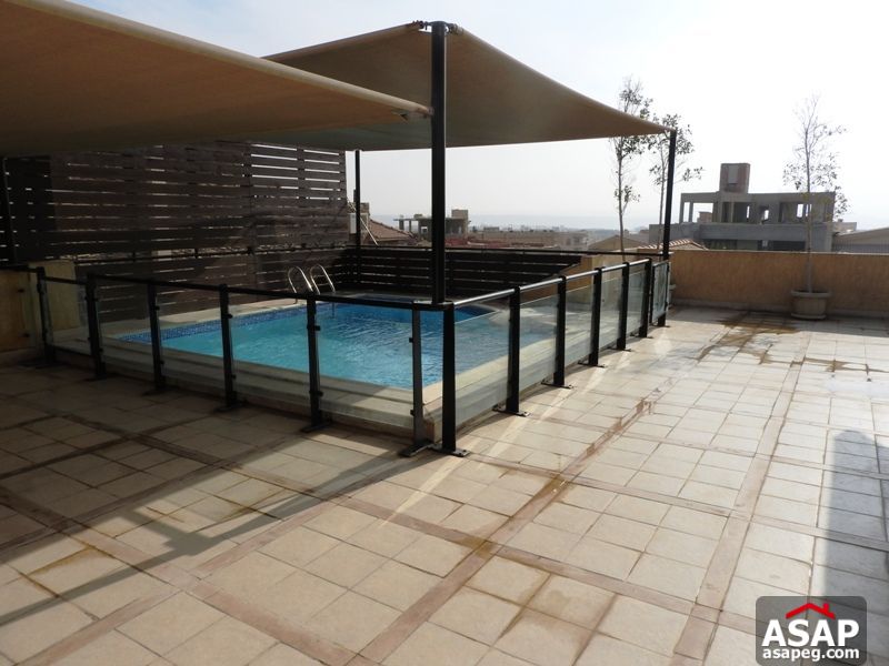 Villa with Swimming Pool in West Golf for Rent