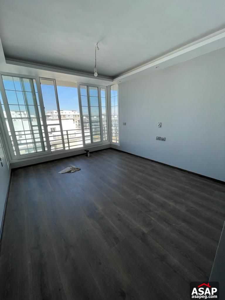 Finished Apartment for Sale in Hyde Park Finished Apartment for Sale in Hyde Park