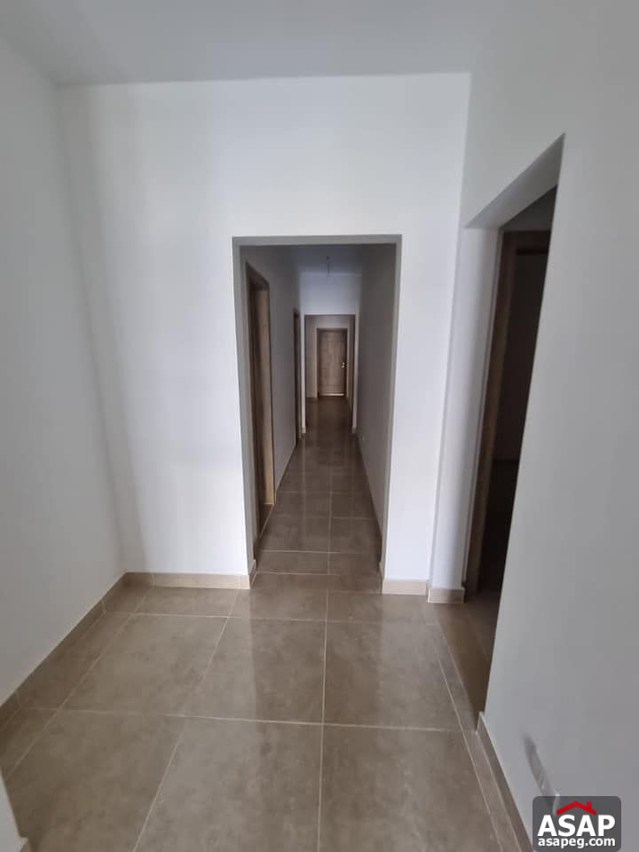 Nice Apartment with Landscape View for Rent in Fifth Square Nice Apartment with Landscape View for Rent in Fifth Square