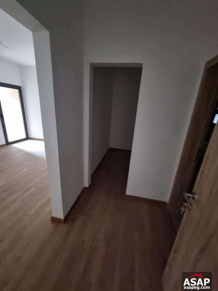 Nice Apartment with Landscape View for Rent in Fifth Square Nice Apartment with Landscape View for Rent in Fifth Square