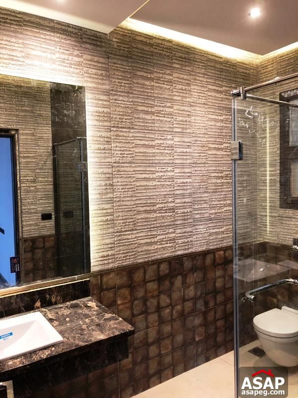 Property with Garden View in Eastown Property with Garden View in Eastown