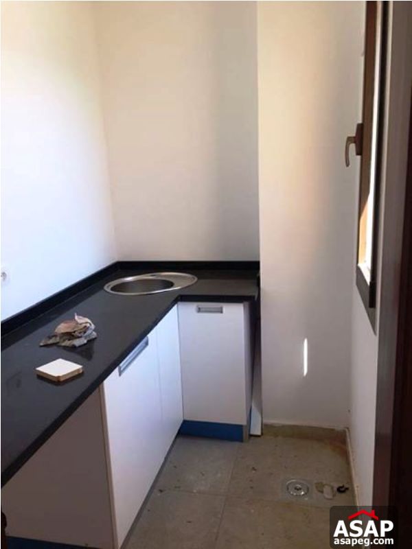 Ultra Modern Villa with Private Garden in New Cairo