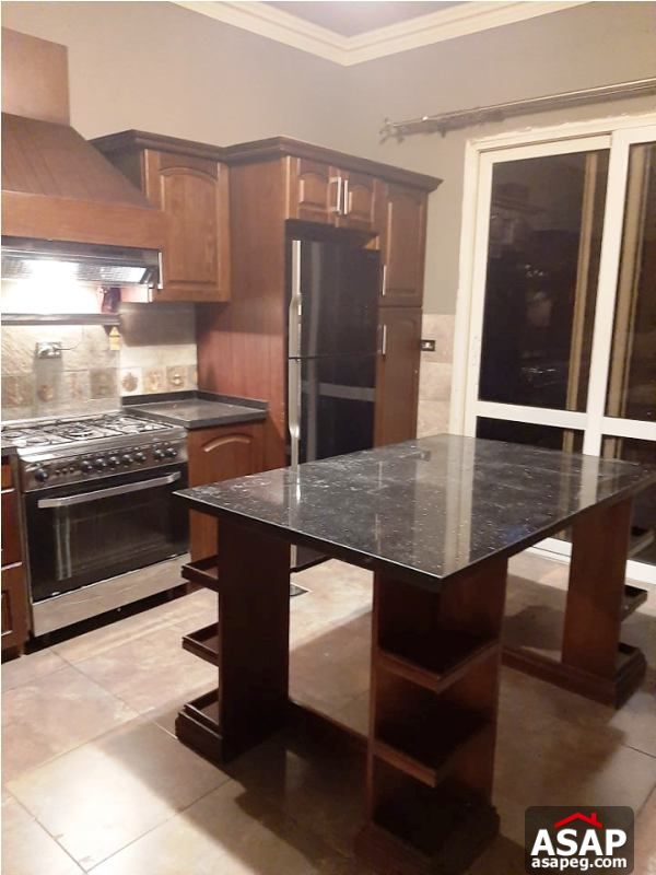 Twin House with Pool View in Patio for rent