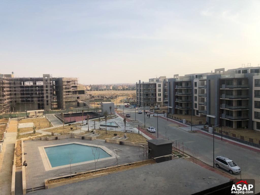 Penthouse with Pool View for Sale in Azad Compound Penthouse with Pool View for Sale in Azad Compound