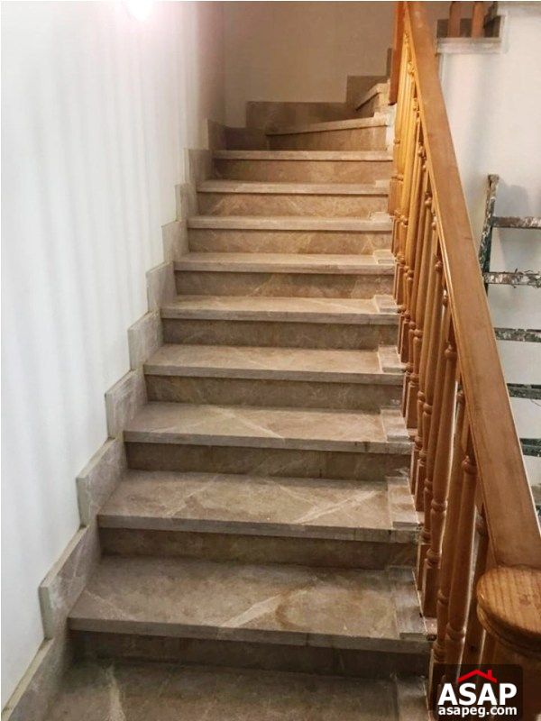 Duplex with Garden for Rent in Eastown Sodic