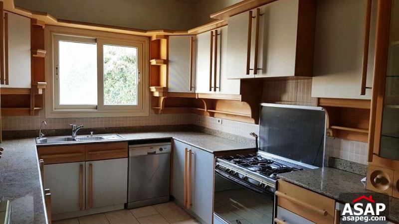 Villa for Rent in Sheikh Zayed