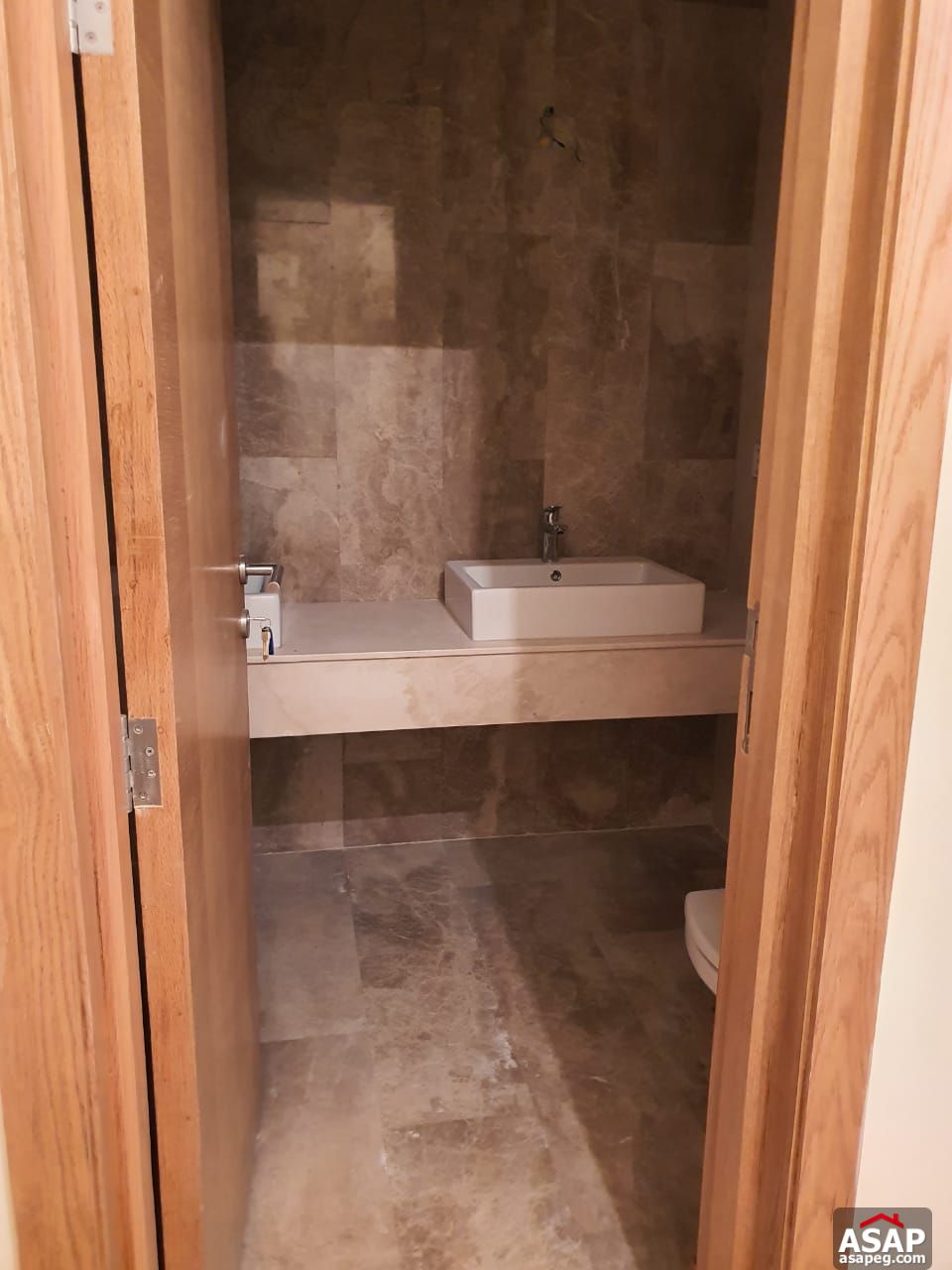 Ground Floor for Rent in Eastown Ground Floor for Rent in Eastown