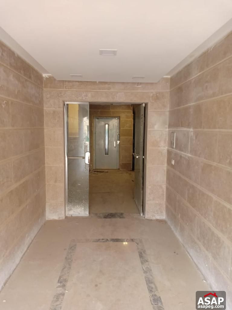Penthouse for Sale in Stone Residence Compound Penthouse for Sale in Stone Residence Compound