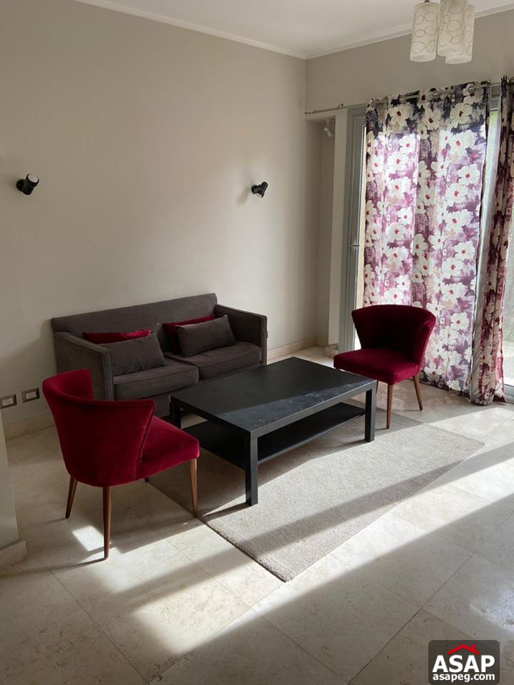 Studio with Private Garden in Village Gate