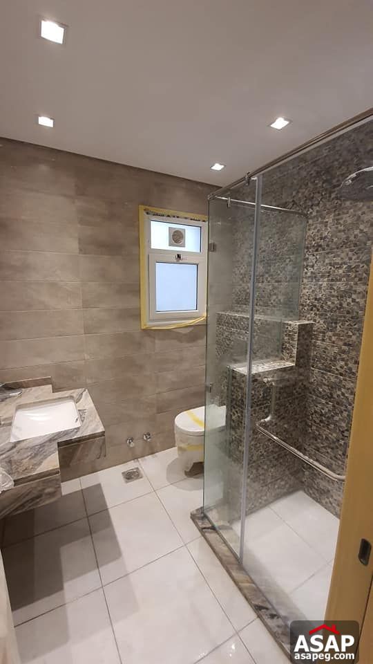 Penthouse for Rent in Mountain View Hyde Park