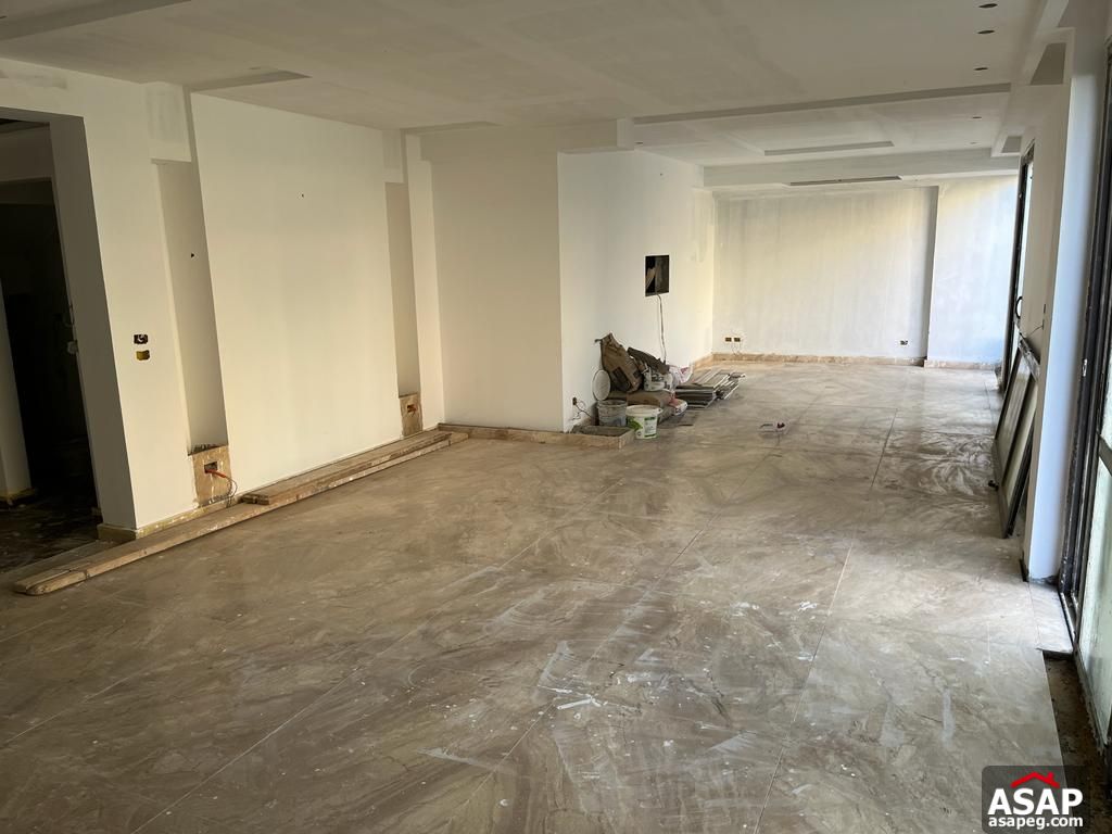 Duplex with Garden for Sale in Eastown