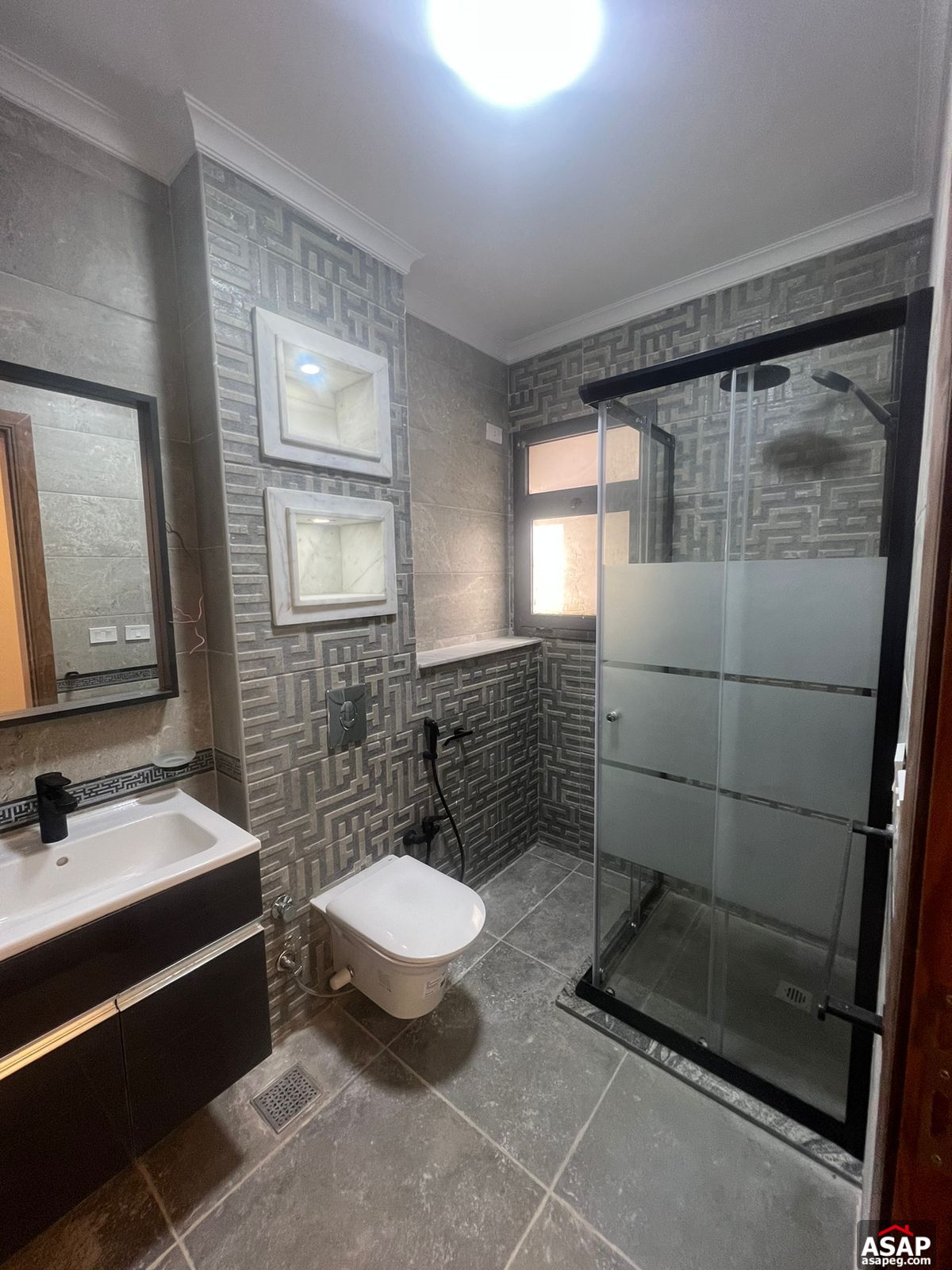 Rent Apartment in Eastown Compound Rent Apartment in Eastown Compound