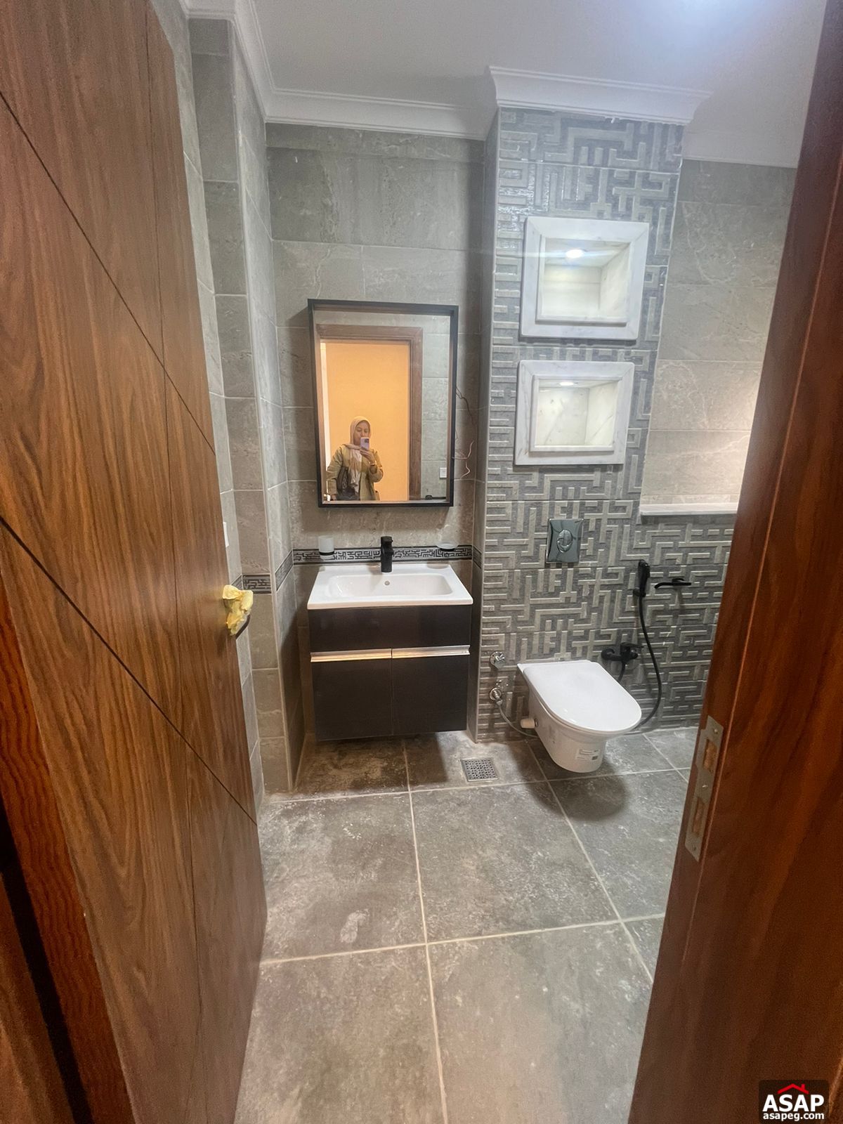 Rent Apartment in Eastown Compound Rent Apartment in Eastown Compound