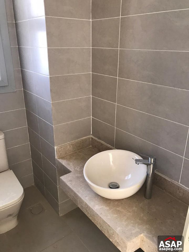 Studio for Rent in Village Gate